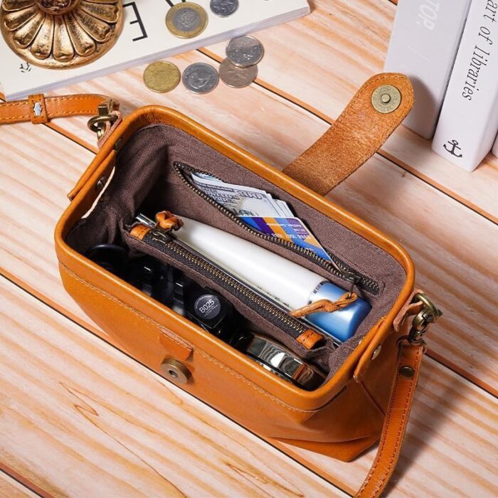 Retro Handmade Bag, Women Retro Leather Handbag