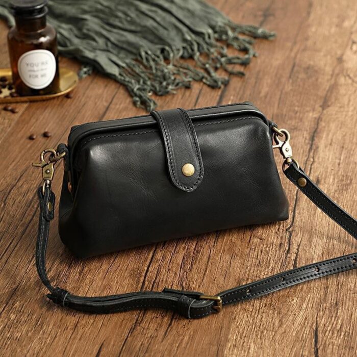 Retro Handmade Bag, Women Retro Leather Handbag