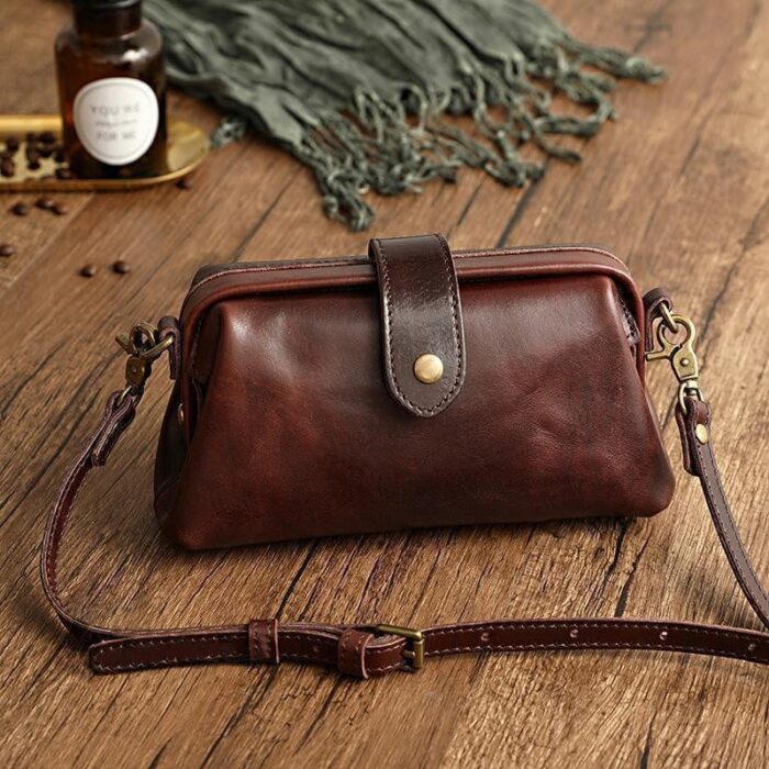 Retro Handmade Bag, Women Retro Leather Handbag