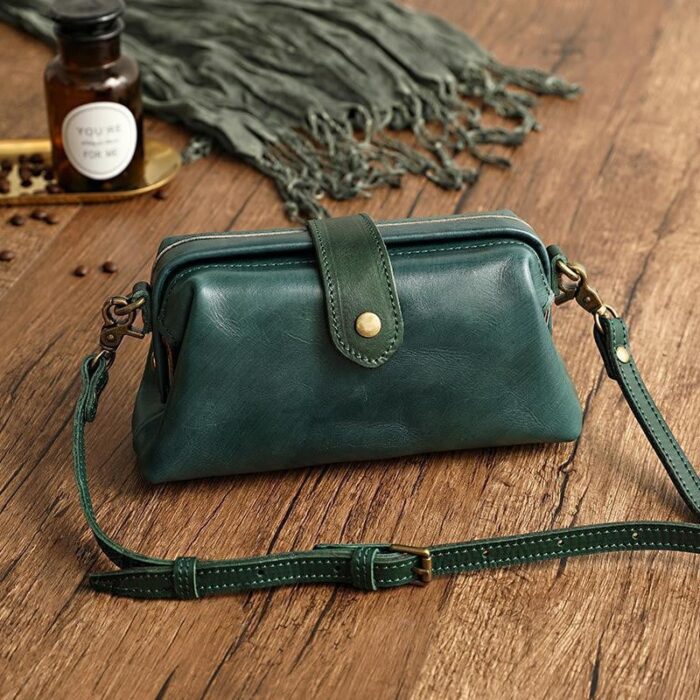 Retro Handmade Bag, Women Retro Leather Handbag